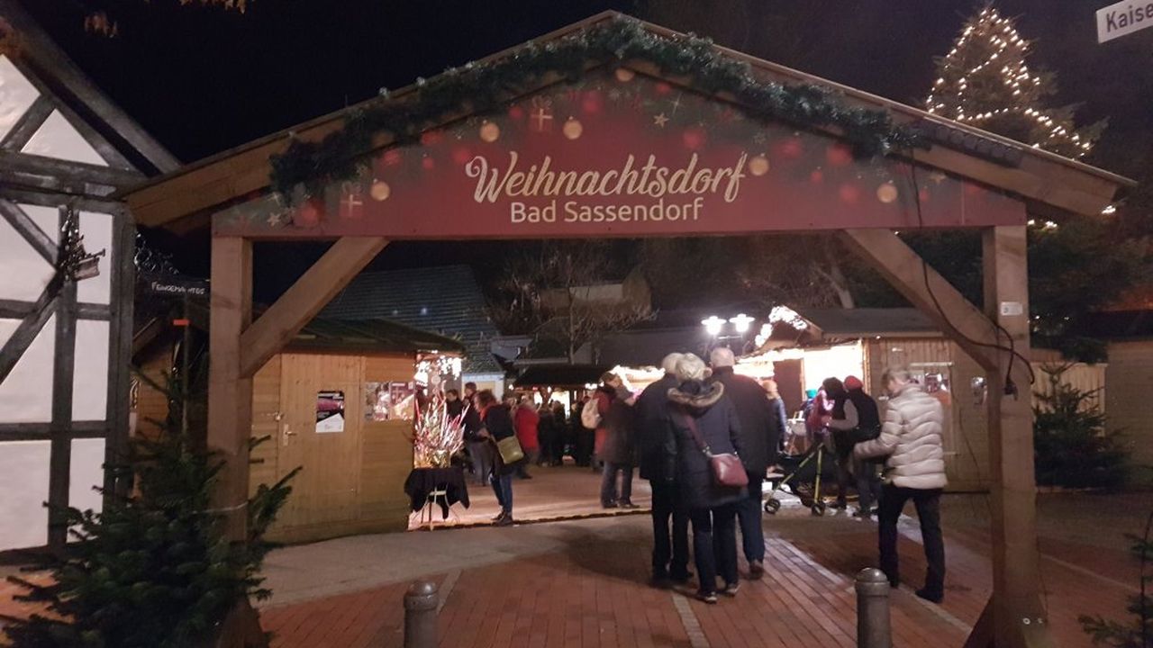 Das Weihnachtsdorf Bad Sassendorf ist für seine heimelige Stimmung bekannt. Das Weihnachtsdorf Bad Sassendorf ist für seine heimelige Stimmung bekannt.